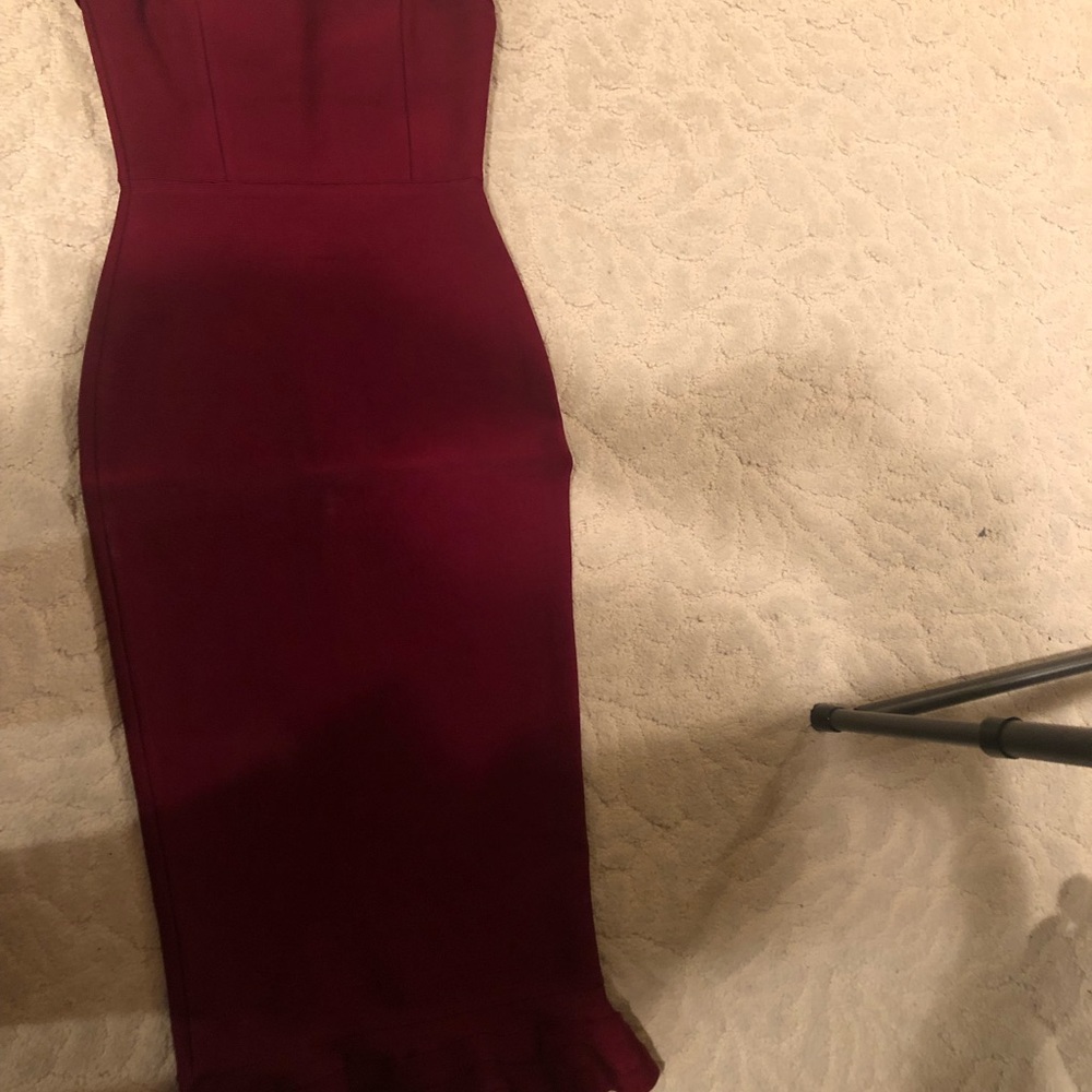 Wine/burgundy bandage bodycon midi dress from House Of CB. Worn once.